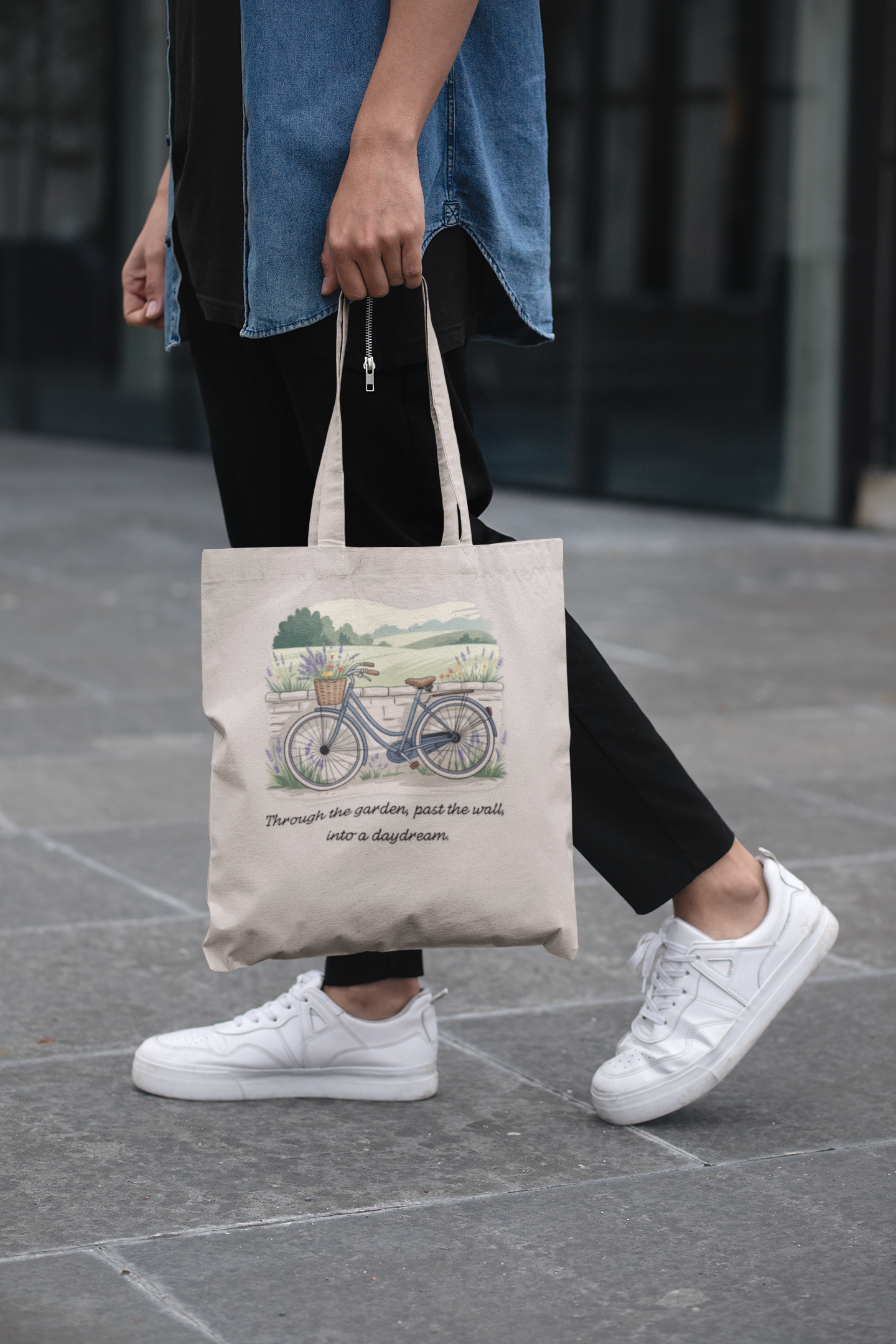 Tote Bag Charming Bicycle Tote Bag - Eco-Friendly Gift for Gardeners, Travelers, & Nature Lovers, Perfect for Everyday Use, Shopping, and More